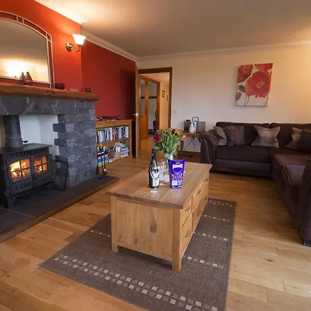 Low How Cottage Coniston Holiday home *